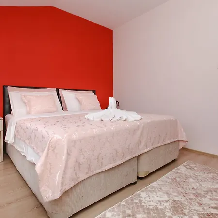 Guven Apartment